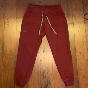 Women’s Burgundy Size S/P Scrub Pants Figs Technical Collection